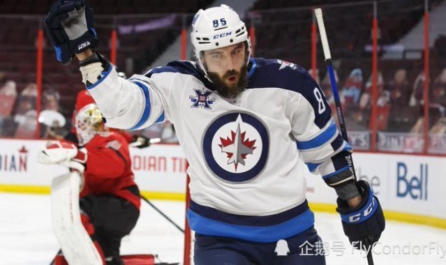  沃尔夫斯堡客场雨战艰难取胜维持中游位置